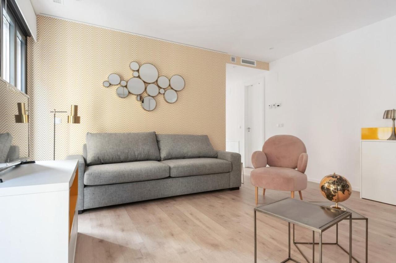Incredible Design 2 Bedroom Apartment In Centro Madrid Eksteriør billede