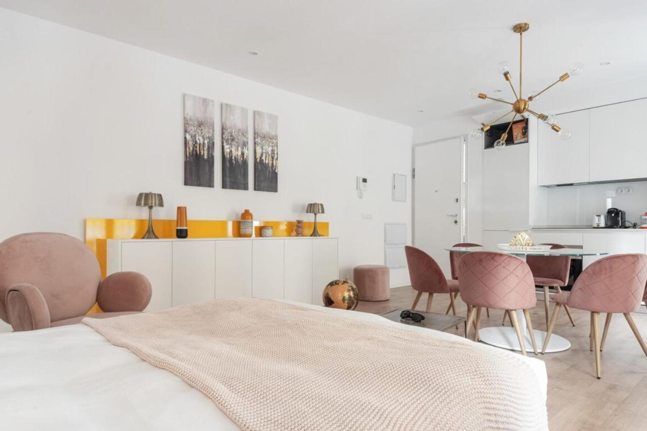 Incredible Design 2 Bedroom Apartment In Centro Madrid Eksteriør billede